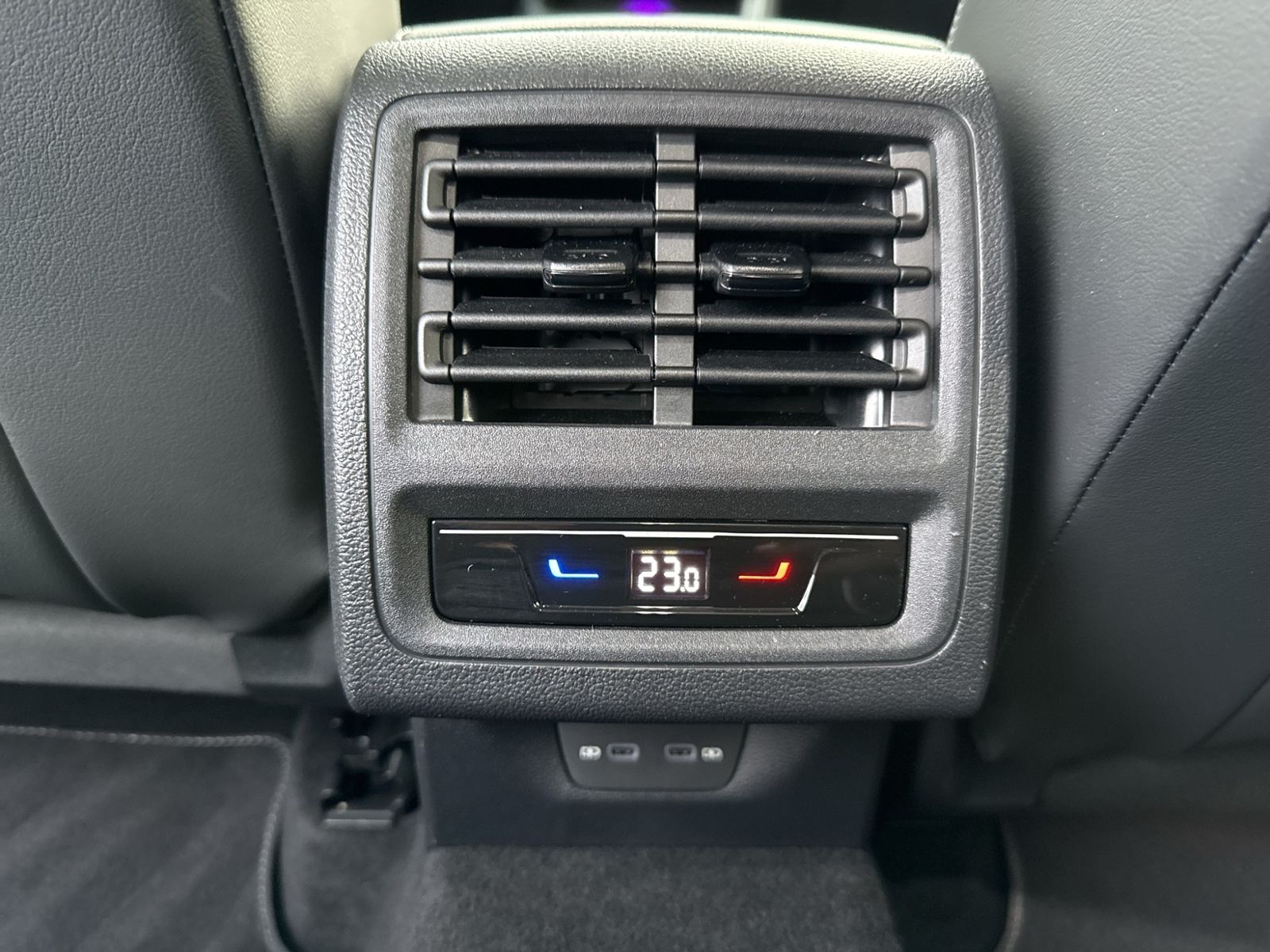 Golf VIII 1.5 eTSI GOAL, ACC, LED, Sitzhzg, Trav