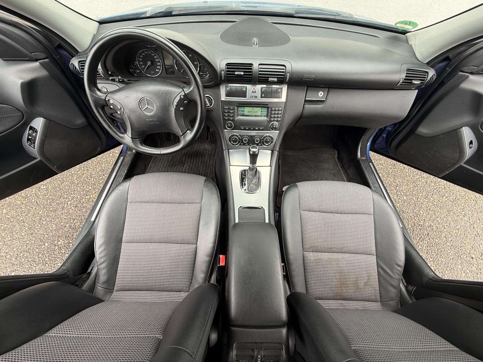 Mercedes-Benz C220 2007 — photo 13