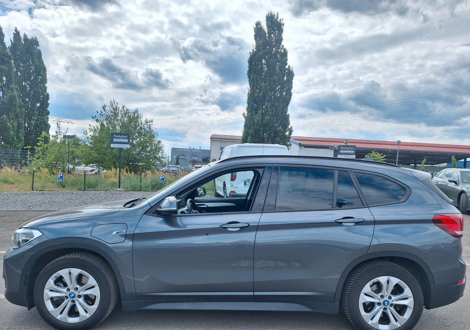 BMW X1*xDrive25*Navi*LED*HUD*CAM-PDC*SHZ