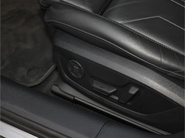 Audi A6 S-Line 3.0 TDI quattro S-Tronic *Voll*