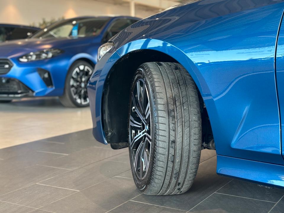 BMW 320i Automatik Sport Aut. Klimaaut. PDC