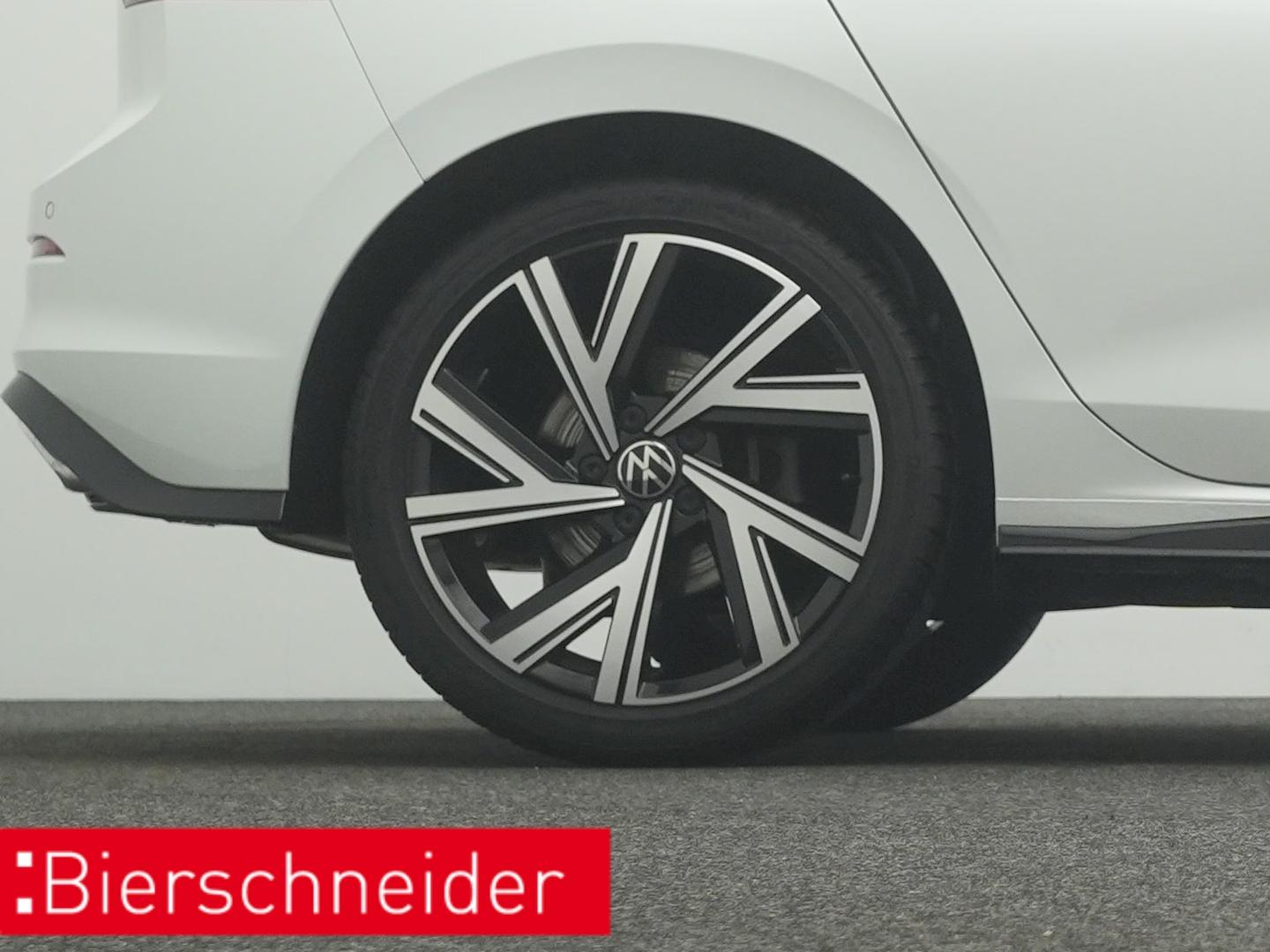 Volkswagen Golf 8 1.5 eTSI DSG R-Line LED NAVI ACC KAMERA S, миниатюра 24