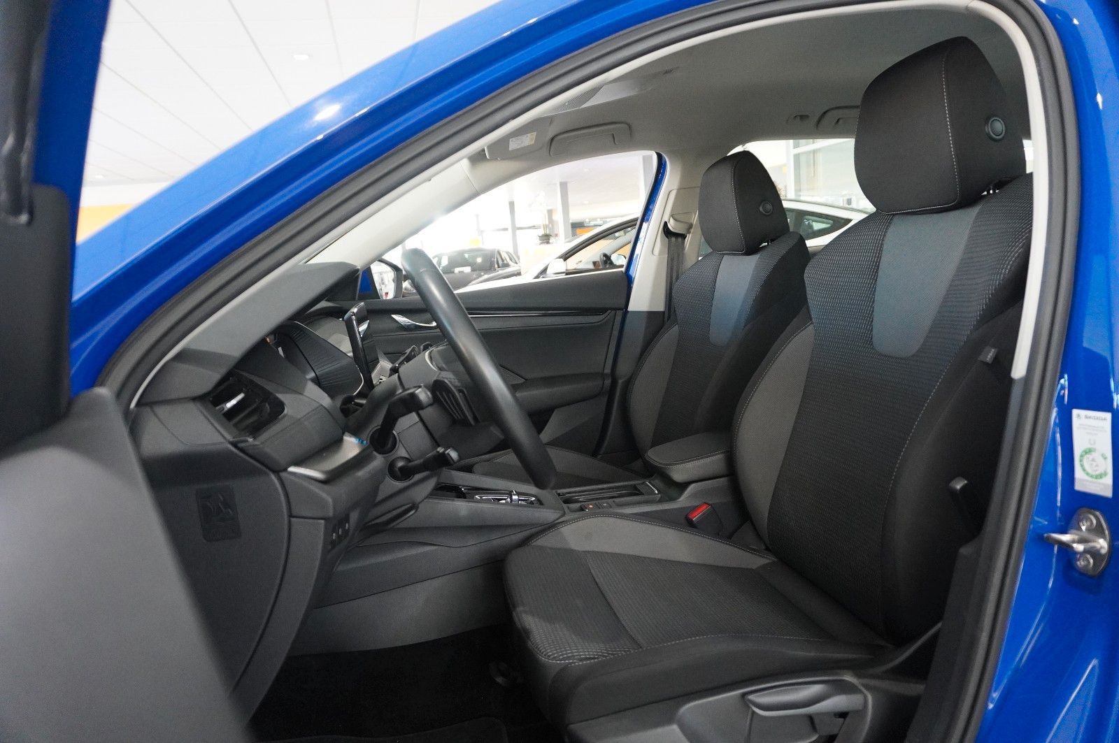 Fahrzeugabbildung SKODA Octavia Combi 2.0 TDI AMBITION DSG NAVI/LED/DAB+