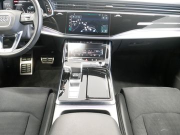 Audi Q8 - 12