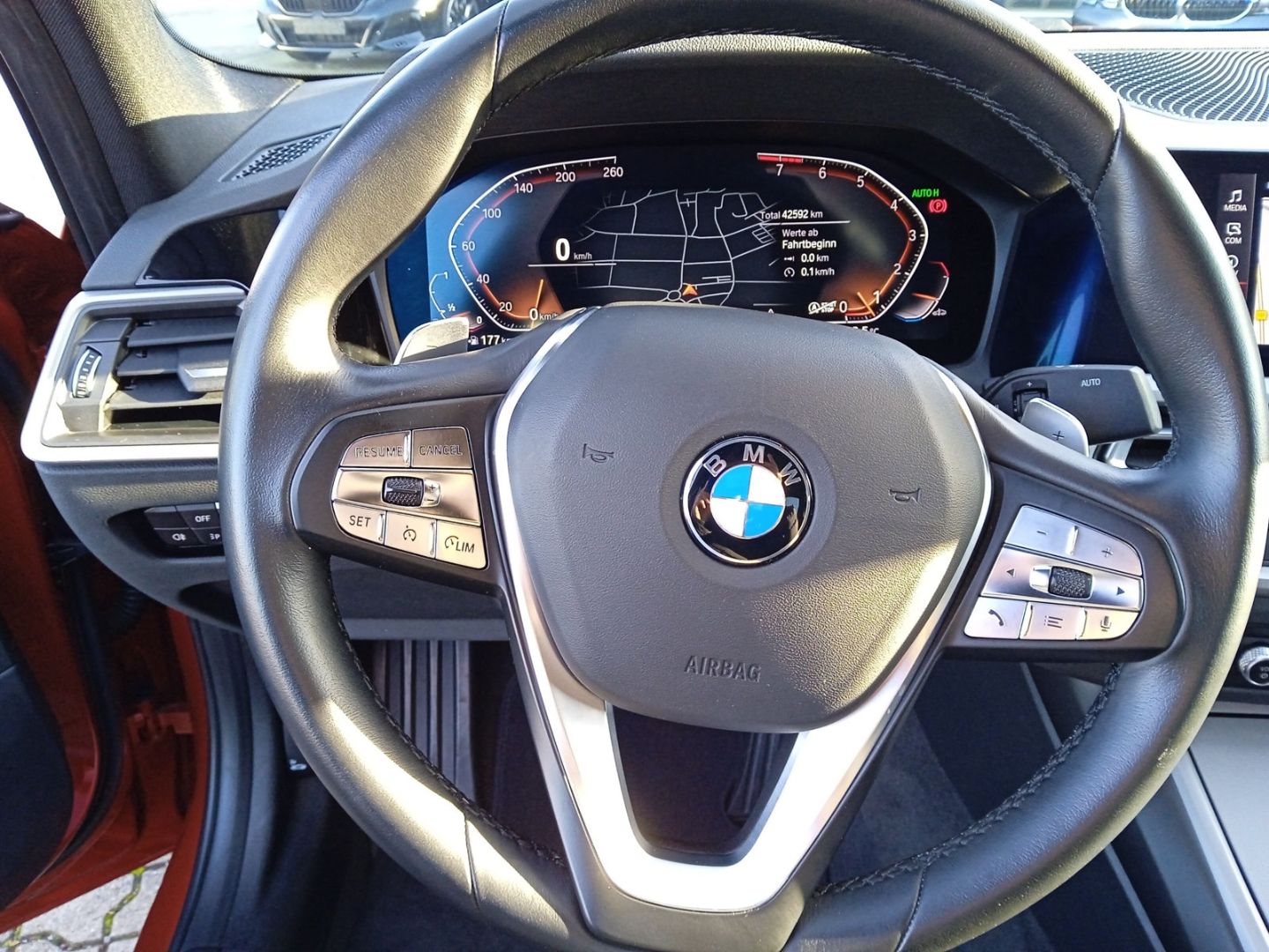 BMW 318 i Limousine Aut. SPORTSITZE+DAB+NAVI+TEMPOMA foto 18