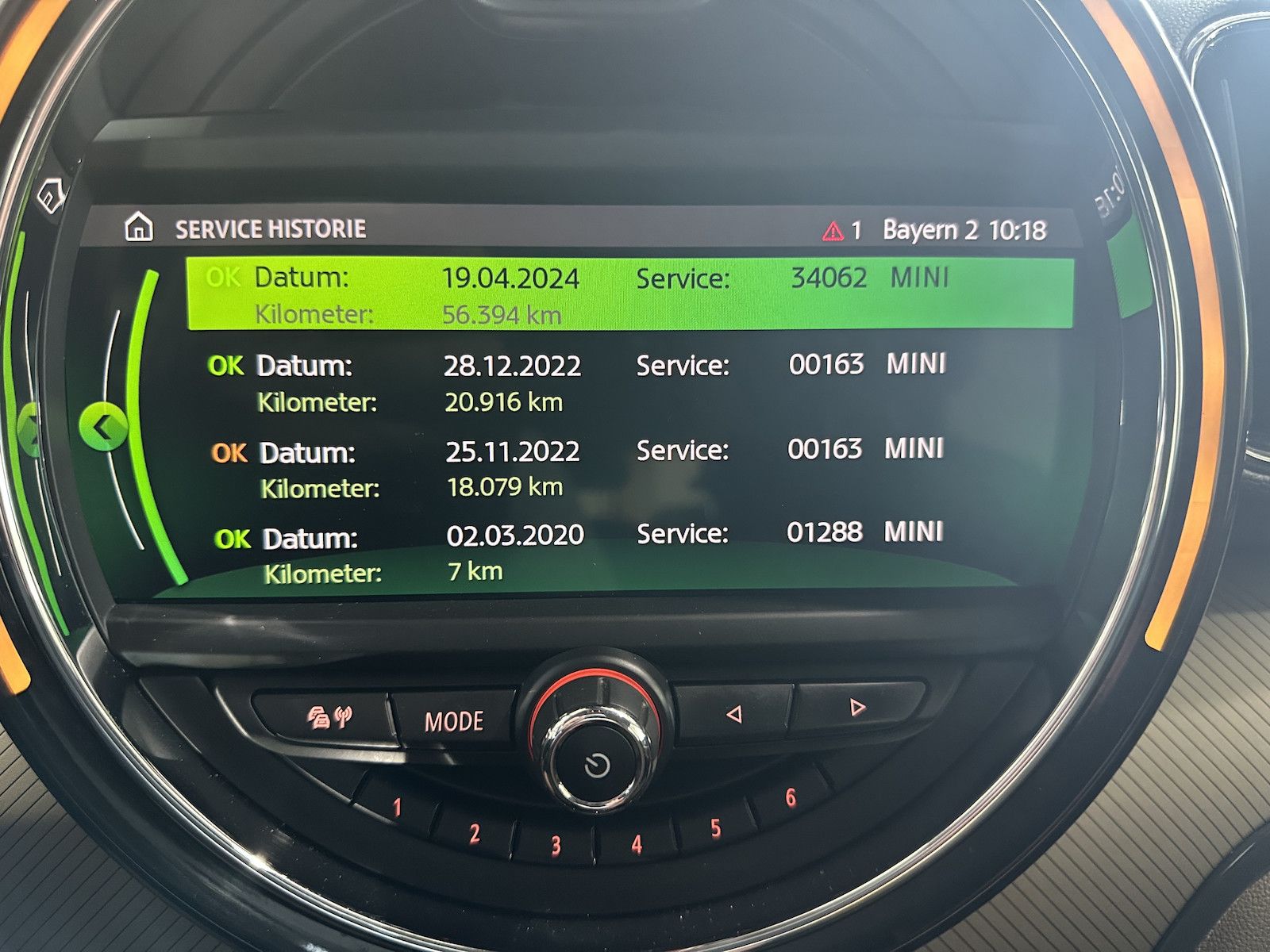 Fahrzeugabbildung MINI Cooper S Countryman S E ALL4/NAV/KAM/LED/Keyless