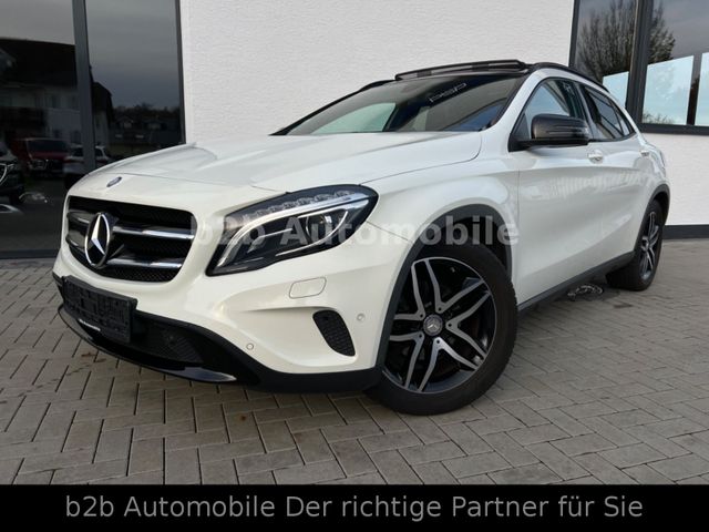 Mercedes-Benz GLA 180/Pano/Kamera/Teilleder/Navi/BiXenon!!