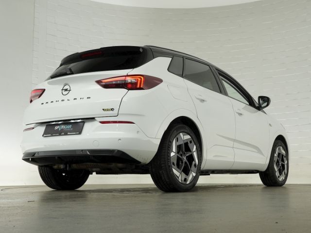 Grandland GSe PHEV 4X4 AT+AHK+NAVI+RÜCKFAHRKAMER