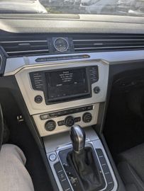 Volkswagen Passat - 7