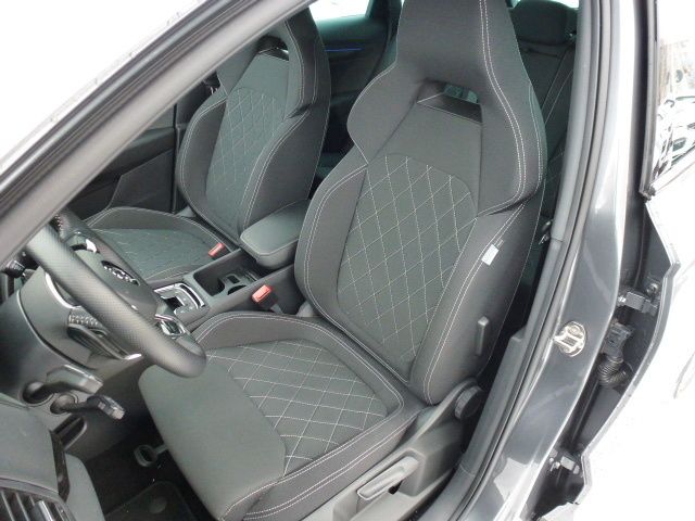 Fahrzeugabbildung SKODA Karoq Sportline 1.5 TSI ACT + wenig Kilometer