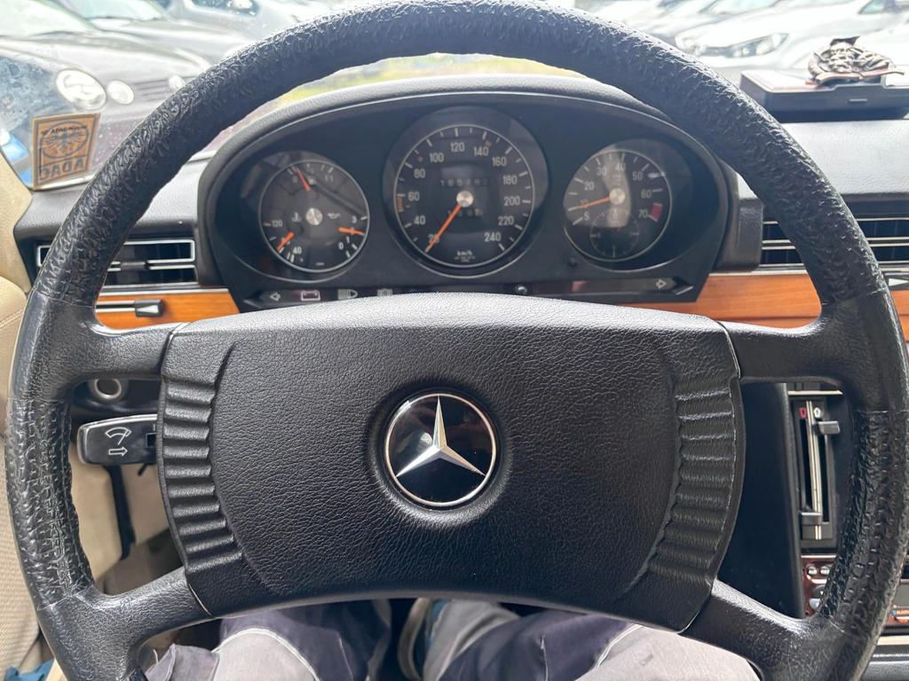 Mercedes-Benz 280