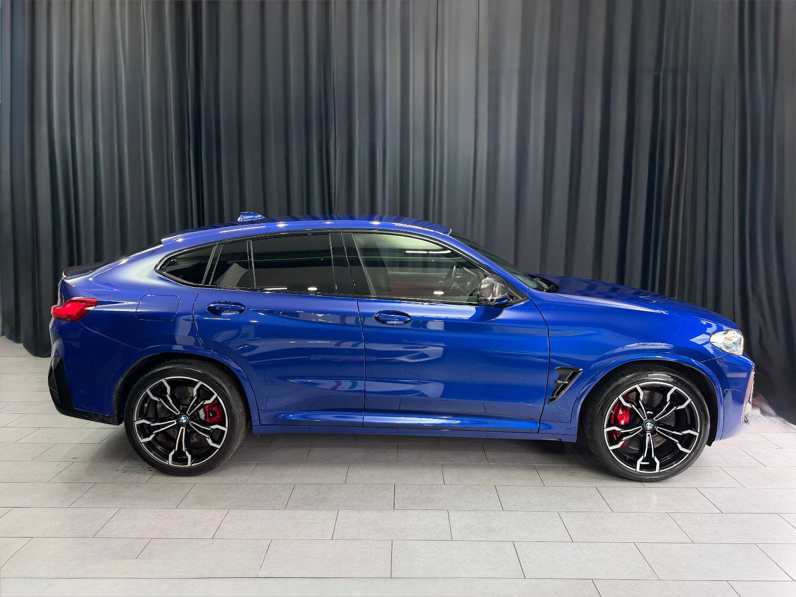 Fahrzeugabbildung BMW X4 M Competition |CARBON|H/K|LASER|HuD