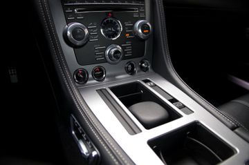 Aston Martin DB 9 Coupe*Facelift,Unfallfrei,Scheckh.,Dt.-FZG*