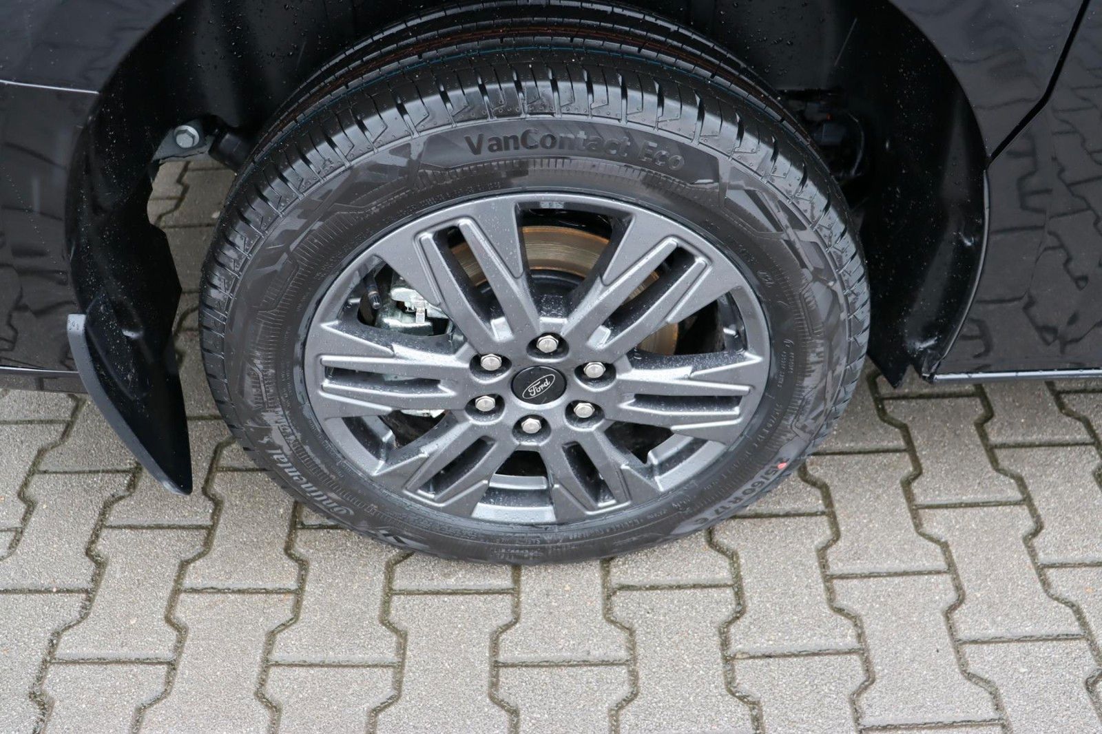 Ford Tourneo Custom Titanium BEV 340 L1 4x4 imagem 2