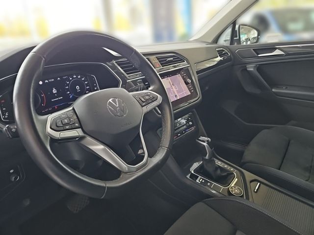 Fahrzeugabbildung Volkswagen Tiguan 2.0 TDI 4M DSG Elegance AHK LED-MATRIX NA