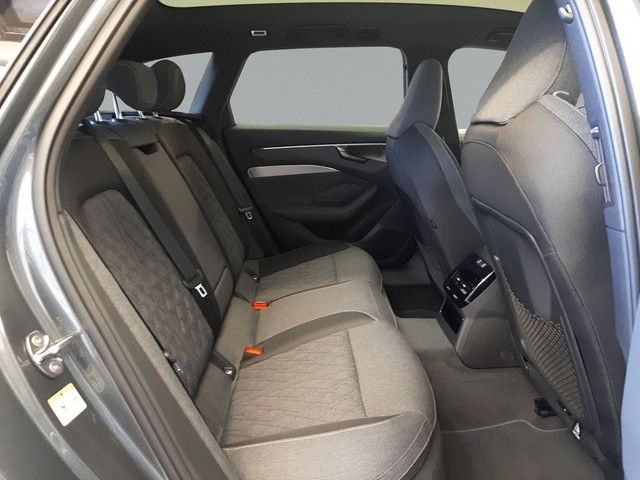 Fahrzeugabbildung Audi A6 Avant S line TDI quattro Luftfed Pano Matrix