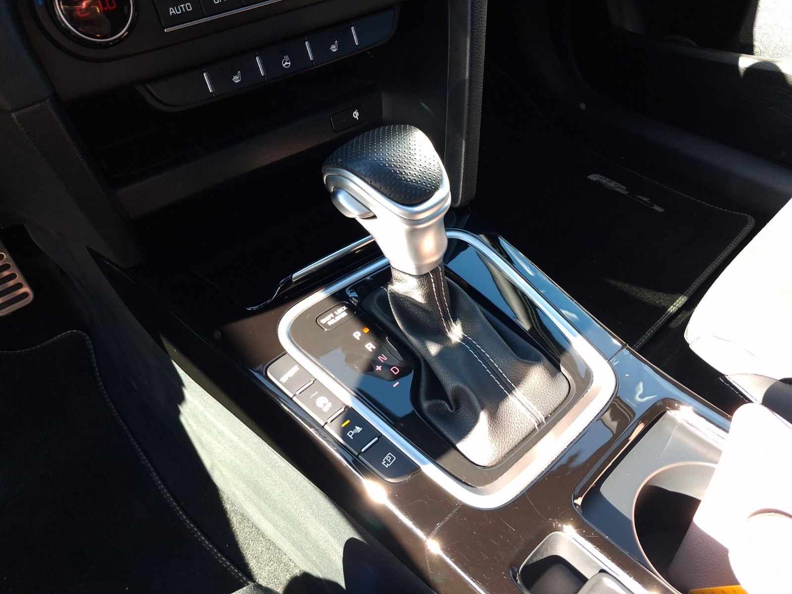 Fahrzeugabbildung Kia cee'd / Ceed GT line Pano LED Leder Navi uvm.