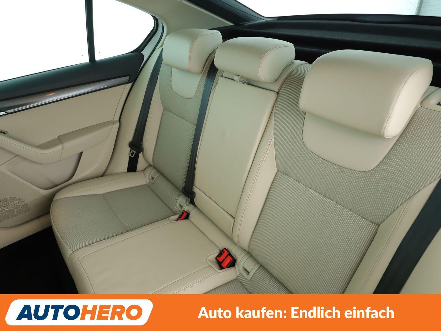 Skoda Octavia 2.0 TDI Style Aut.*LED*TEMPO*PDC*