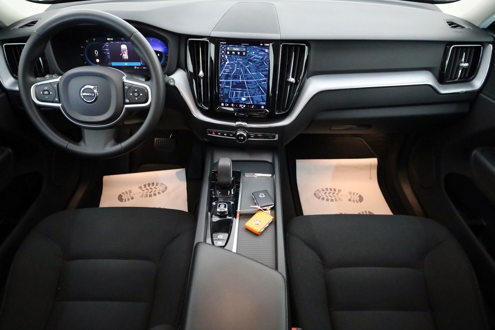 Fahrzeugabbildung Volvo XC60 Momentum Pro,Navi,LED,SH,Kamera,Carplay