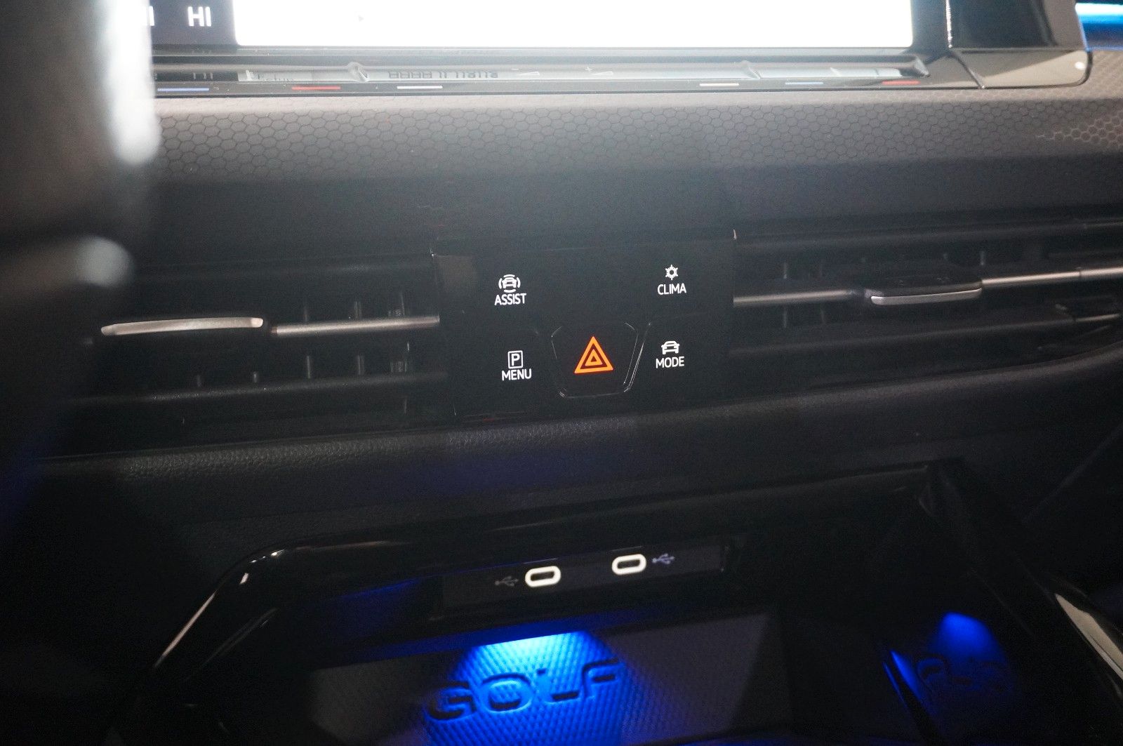 Fahrzeugabbildung Volkswagen Golf VIII Lim. 2.0 TSI GTI DSG NAVI/LED/KAMERA