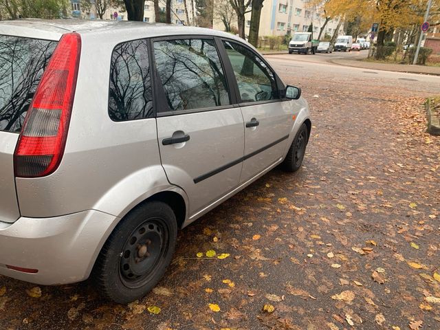 Ford Fiesta 1.3L *MIT TÜV* SITZHEIZUNG| To...