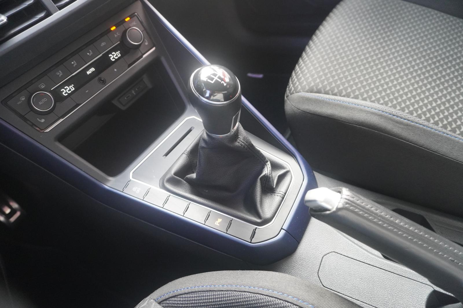 Volkswagen Polo 1.0 United Navi App-Connect Klimaaut. DAB, миниатюра 30