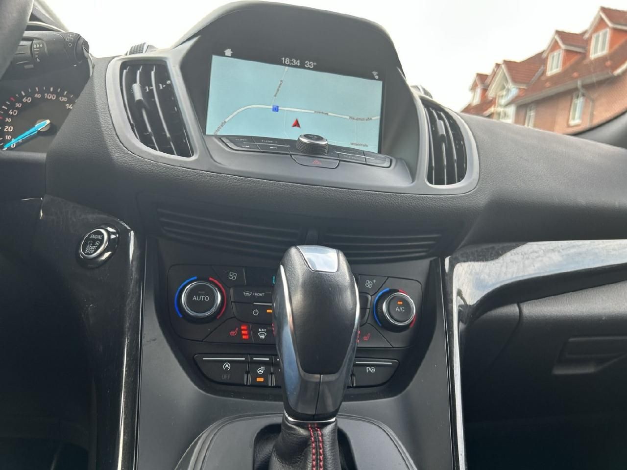 Fahrzeugabbildung Ford Kuga ST-Line, AHK