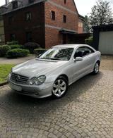 Mercedes-Benz Mercedes CLK 200 Kompressor TÜV 03/2027 - Mercedes-Benz CLK 200 mit Benzin-Antrieb: Coupé, 2.0