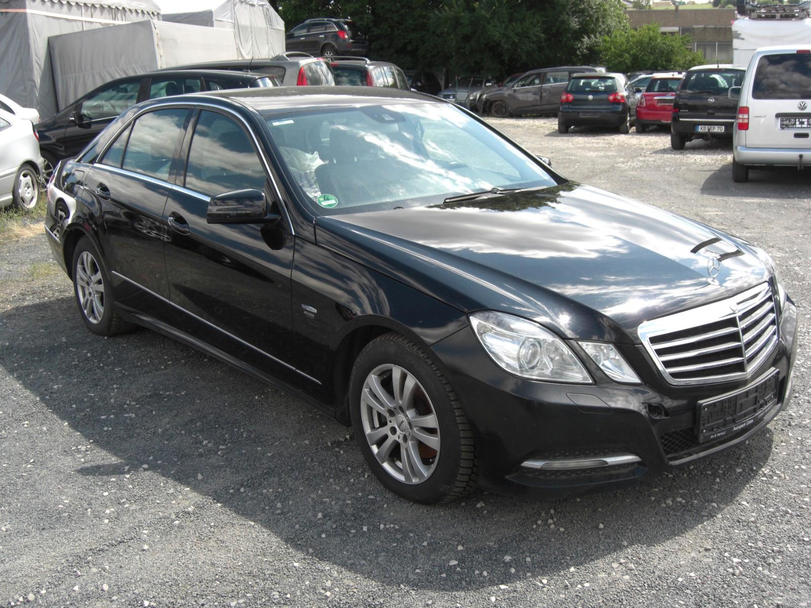Mercedes-Benz E 200 E Limousine E 200 CGI +MOTORSCHAN