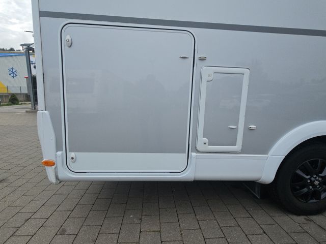 Fahrzeugbild 12