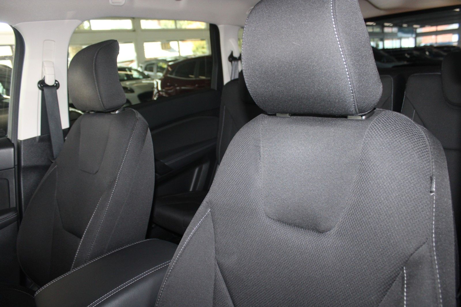 Fahrzeugabbildung Ford S-Max Titanium Aut. LED ACC 2xCAM WinterPak. uvm