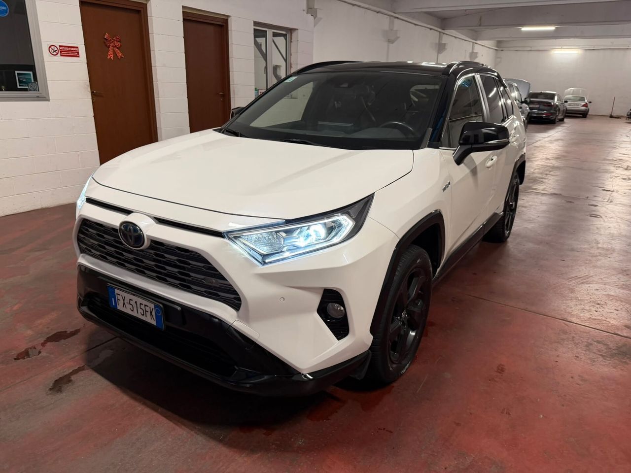 Toyota RAV 4 2.5 HV (222 CV) E-CVT AWD-I LOUNGE 