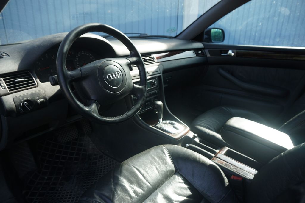 AUDI A6 7