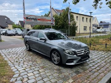 Fahrzeugabbildung Mercedes-Benz E 220d T 4Matic AMG*Standheizung*AmbientLight*