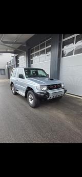Mitsubishi Pajero TD Classic 2500 - Mitsubishi Pajero: Classic