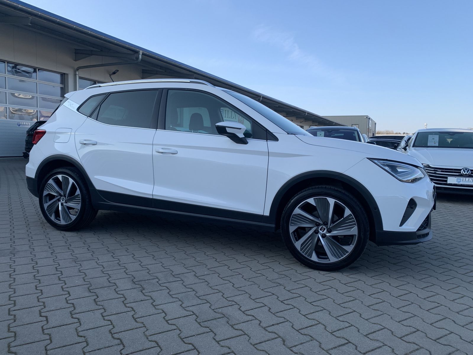 Fahrzeugabbildung SEAT Arona 1.5 TSI*FR*Beats*LED*AHK*Cam*ACC*