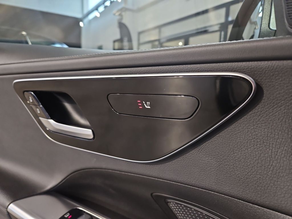 Fahrzeugabbildung Mercedes-Benz C 180 T AMG AHK Totwi. LED SHZ KAM Sport Ambie.