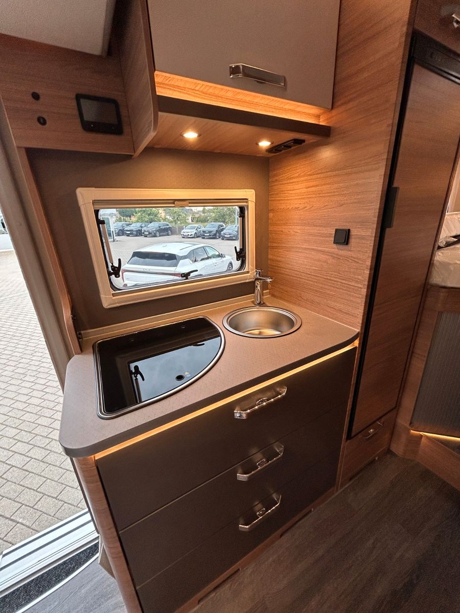 Fahrzeugabbildung Weinsberg CaraSuite EDITION Spicy 650 MEG 2026