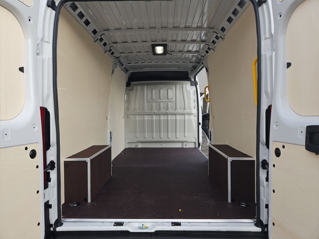 Fahrzeugabbildung Opel Movano Cargo 2.2 BlueHDi 140 L3H2 VA verstärkt