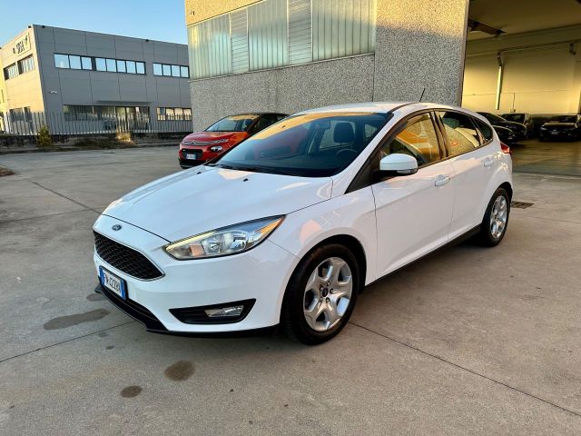 Ford Focus 1.6 120 CV GPL Titanium