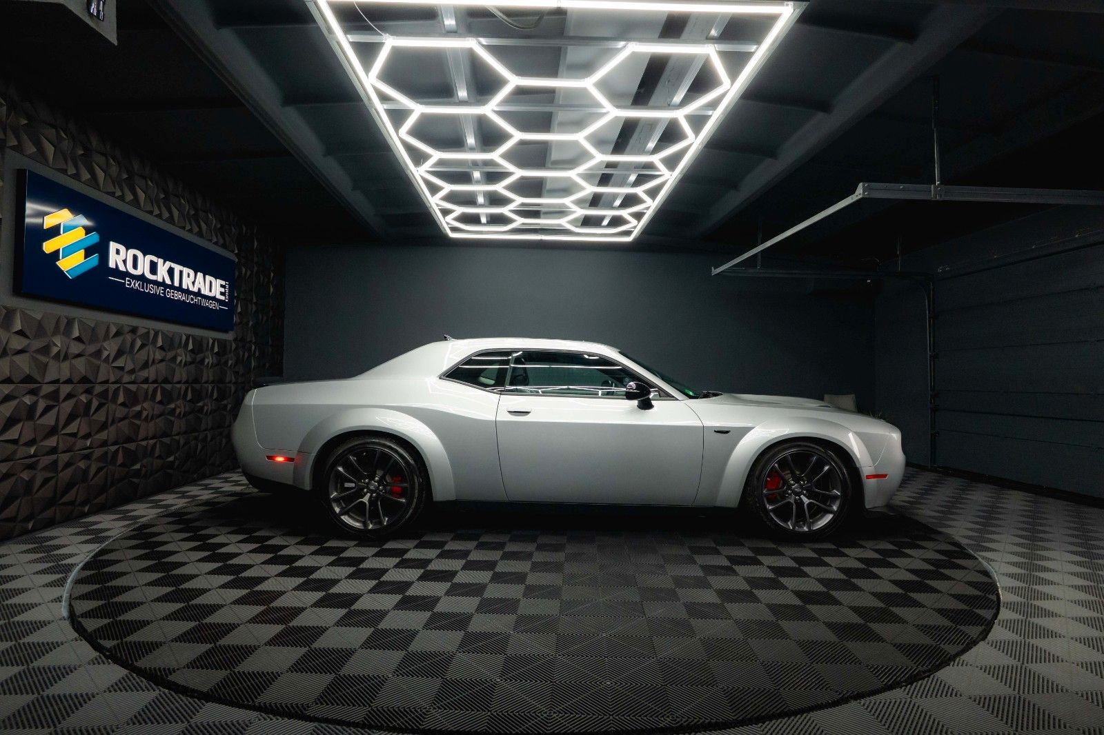 Fahrzeugabbildung Dodge Challenger 5.7 V8 R/T+ SRT WIDE BODY *LED*3tkm*