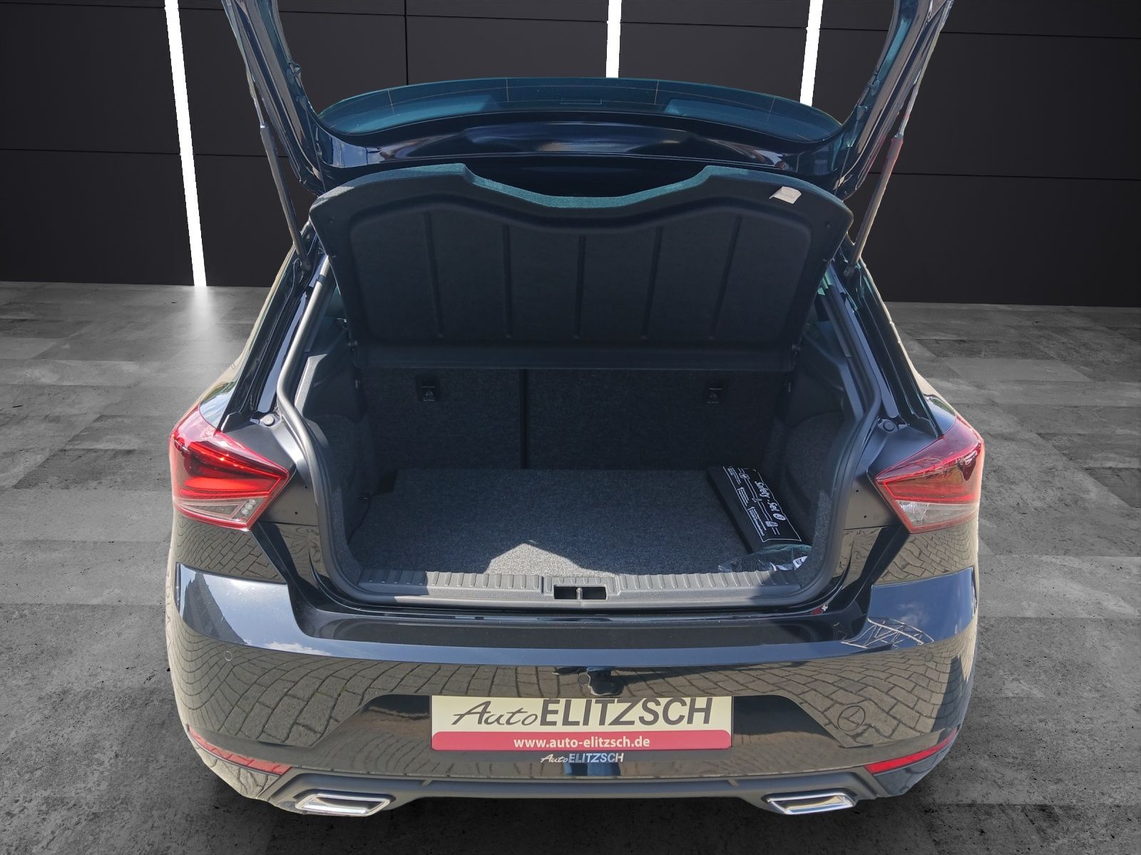 Fahrzeugabbildung SEAT Ibiza 1.0 TSI DSG FR Black Edition Kamera SH