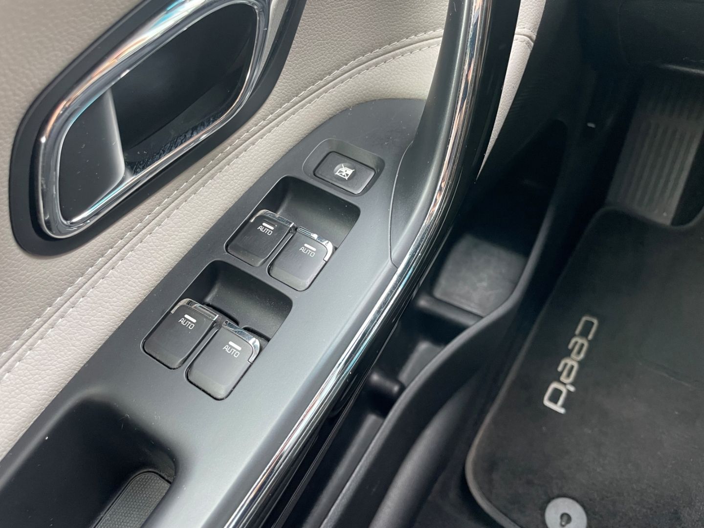 Fahrzeugabbildung Kia Ceed_sw Spirit Kamera totWinkAss SpurhalteAss