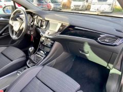 Fahrzeugabbildung Opel Astra 1.2 Design&Tech AAC SHZ NAVI KAMERA ALU