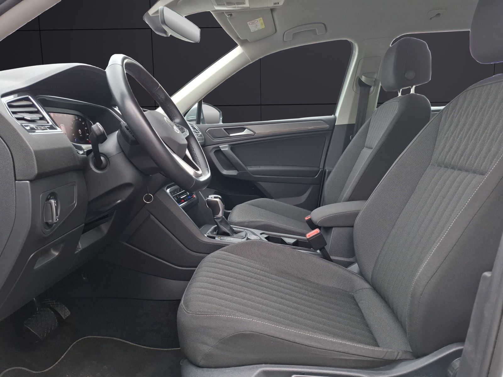 Fahrzeugabbildung Volkswagen Tiguan Allspace TDI Life DSG 4M LED Navi AID ACC