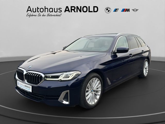 BMW 530d xDrive Touring Luxury Head-Up Panoramadach 