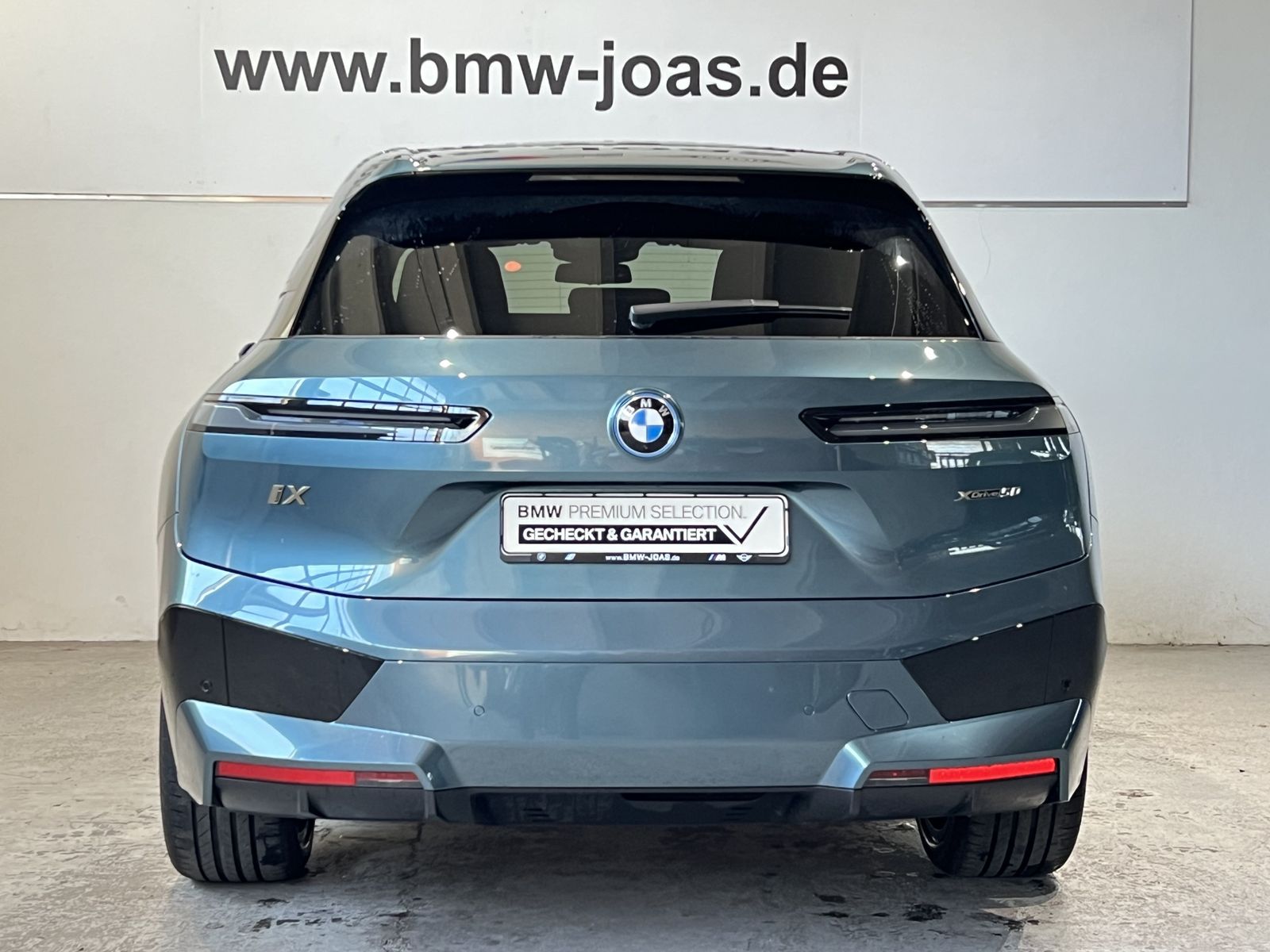 Fahrzeugabbildung BMW iX xDrive50 Sportpaket Skylounge Bowers & Wilkin