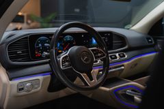 MERCEDES-BENZ GLE 350 d 4Matic*BURM*SITZKLIMA*DISTRO*AHK*AIRMA