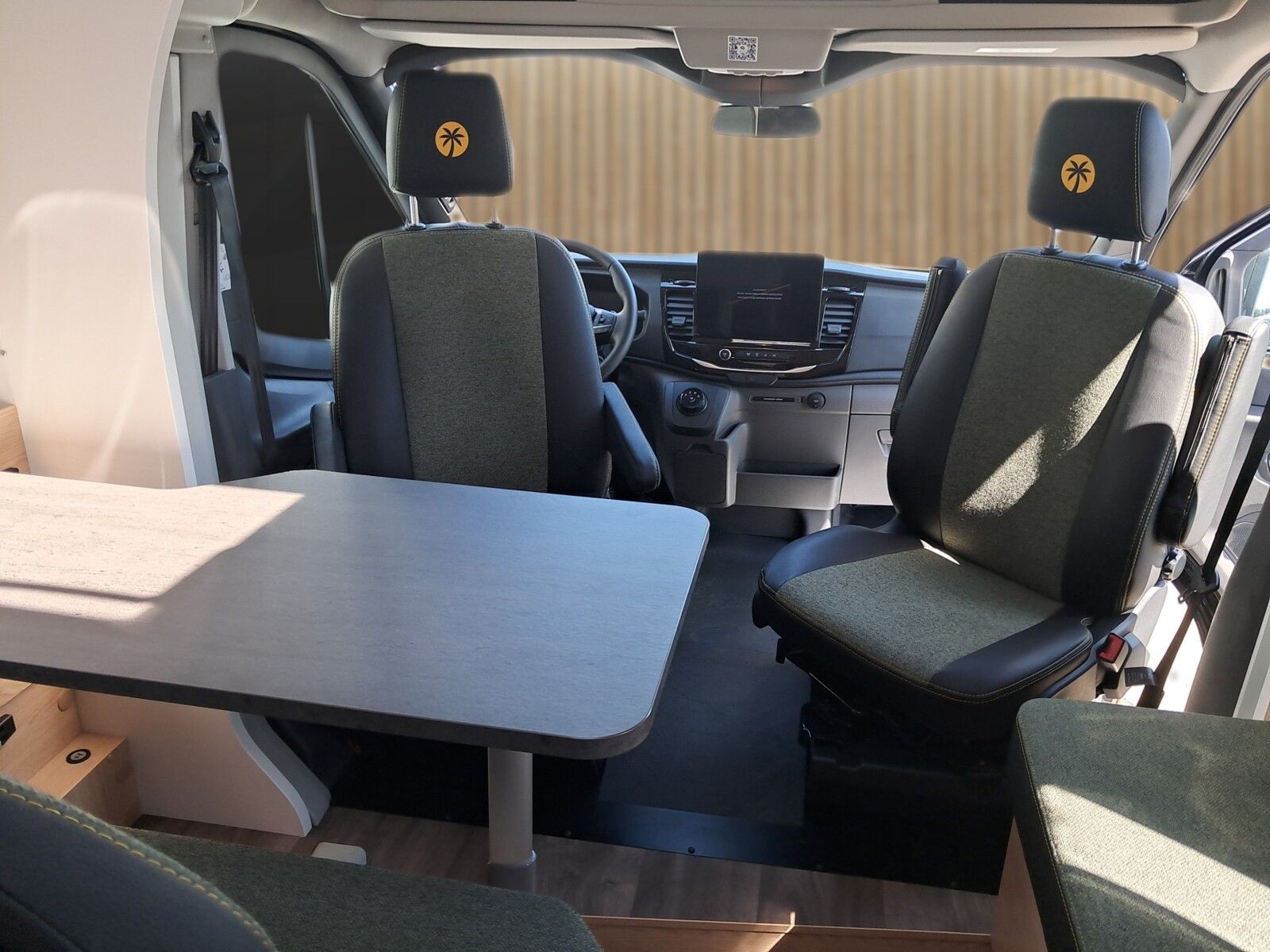 Fahrzeugabbildung Sunlight Adventure T Ford 690L Bi-Xenon Scheinwerfer