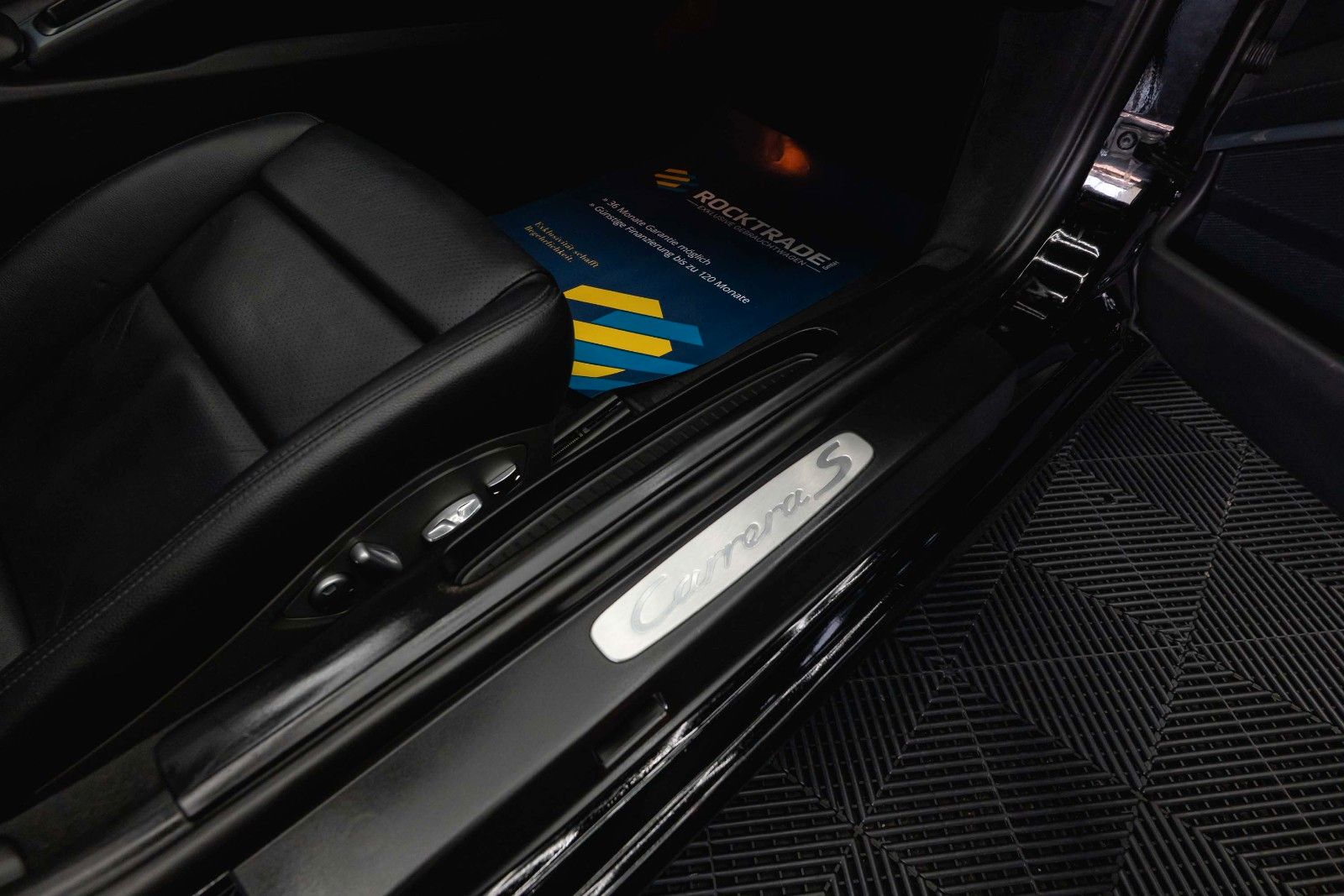 Fahrzeugabbildung Porsche 991 911 Carrera S Black Design Chrono *Pano*LED*